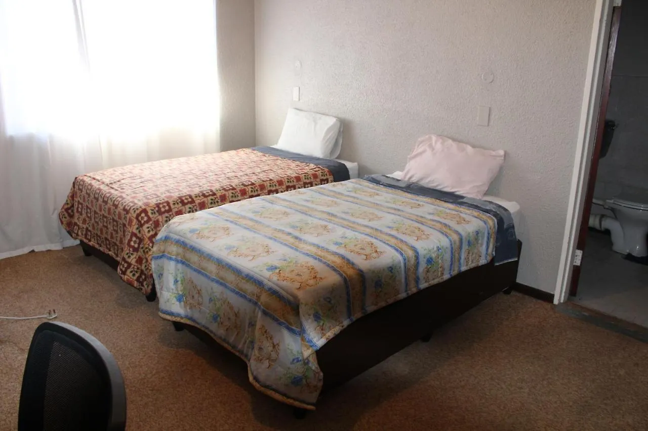 Helpmin Hotel Cape Town 2*,